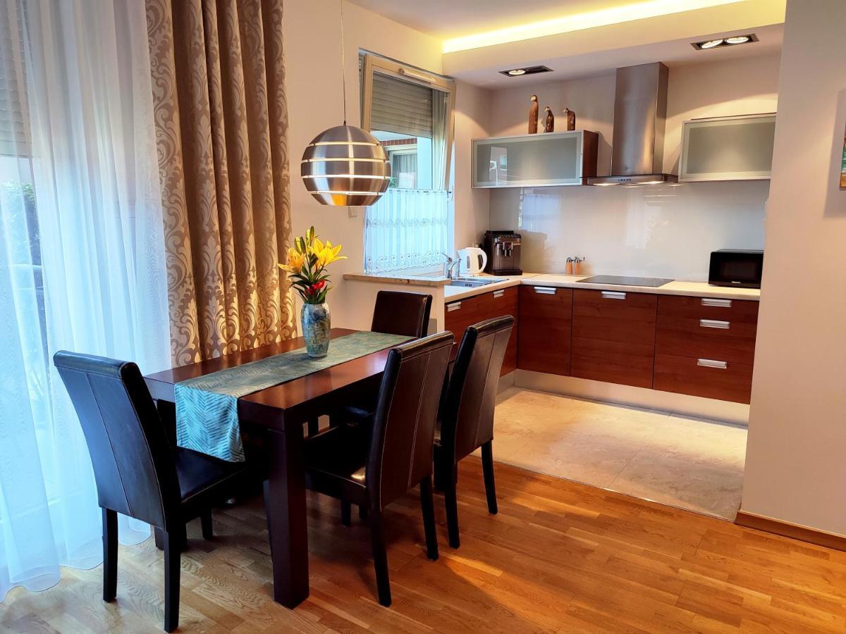 Artus Apartment Gdansk Bagian luar foto