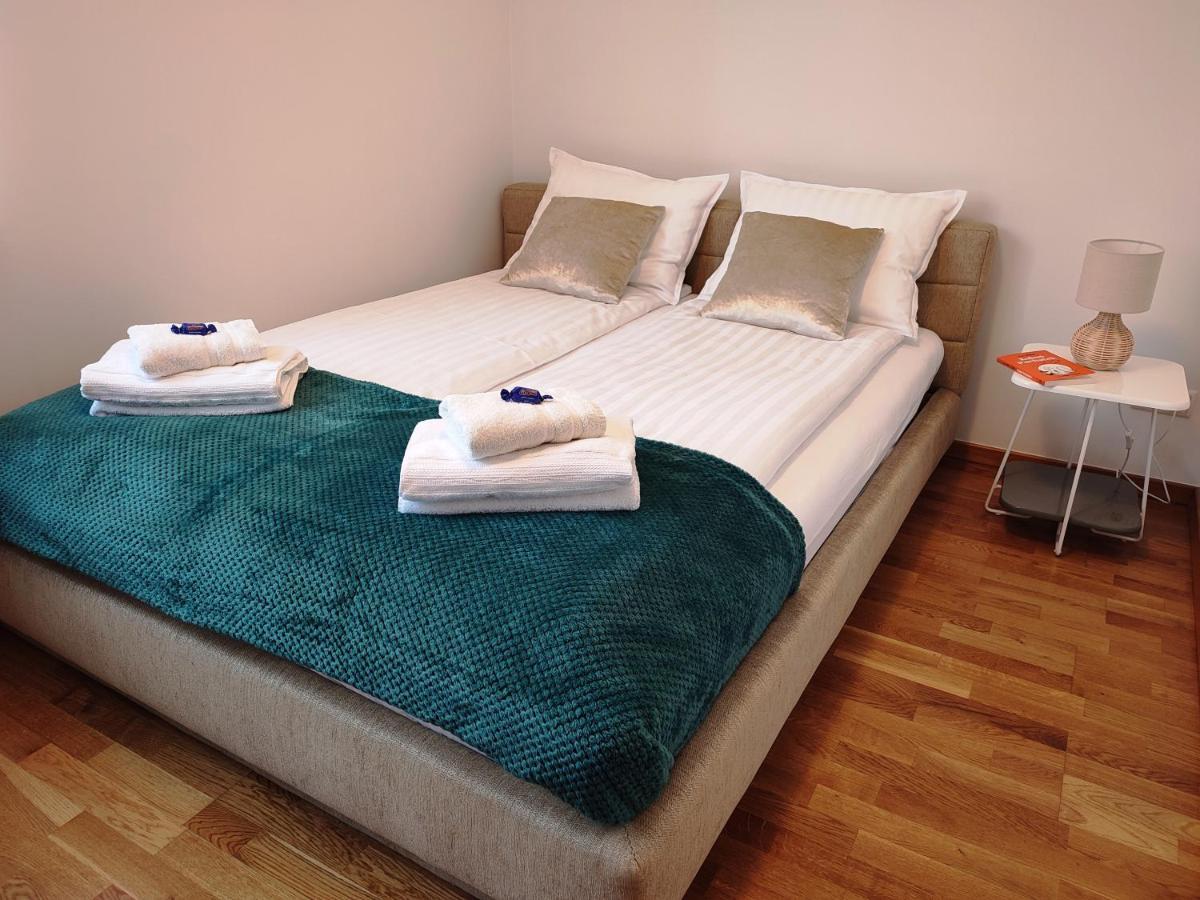 Artus Apartment Gdansk Bagian luar foto
